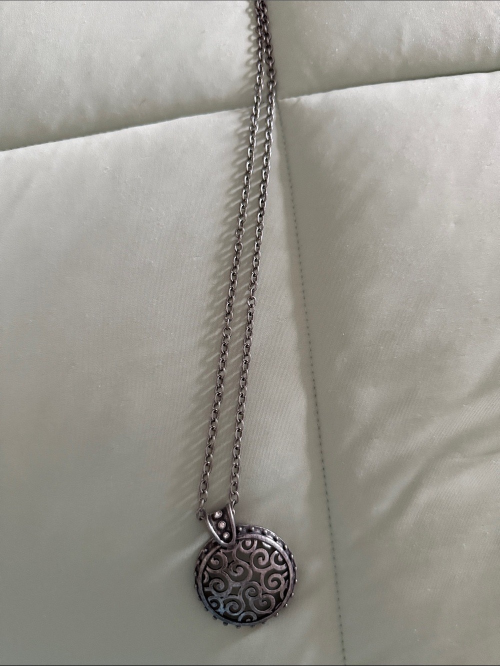 #0202 - Silver Tone Filigree Swirl Pendant Necklace